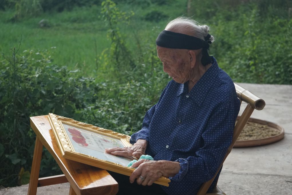 等了一輩子，108歲的她和“金長哥哥”團聚了