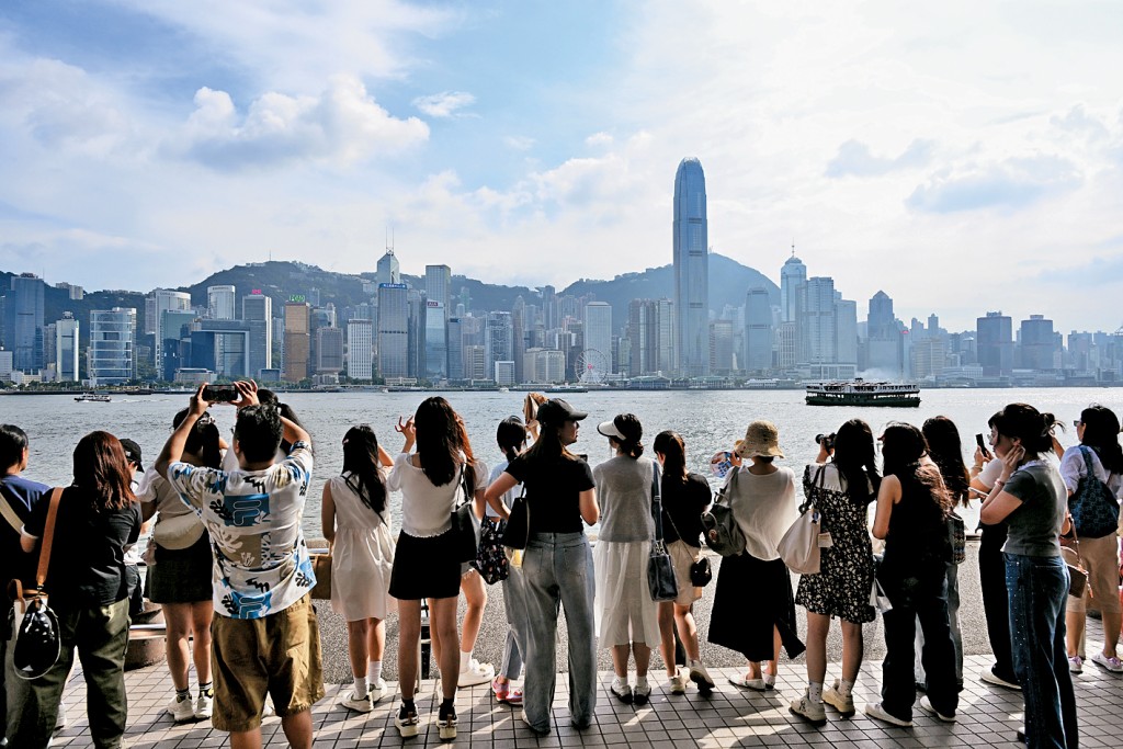 國慶赴港放心沖!港府出手嚴打強迫購物,違規旅行社取消注冊