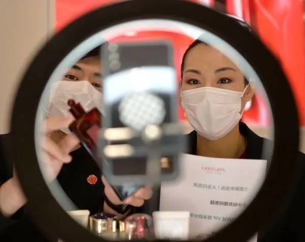 數據造假亂象調查 銷售百萬的商品為何只有百條評論？