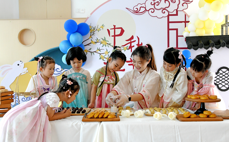 多彩民俗迎中秋