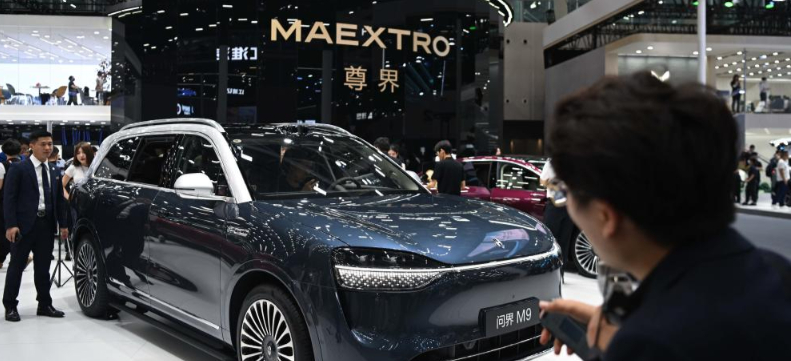 中汽協：11月乘用車月度產銷首次突破300萬輛，新能源車產銷突破150萬輛