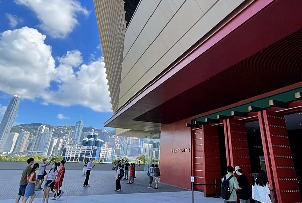 Hong Kong to hold historical French fashion exhibition