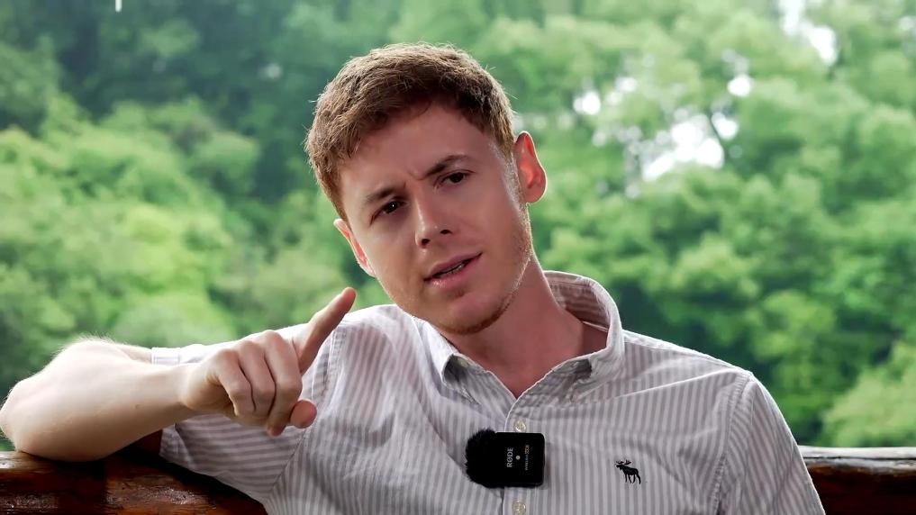 British vlogger explores advanced infrastructure in E China's Hangzhou