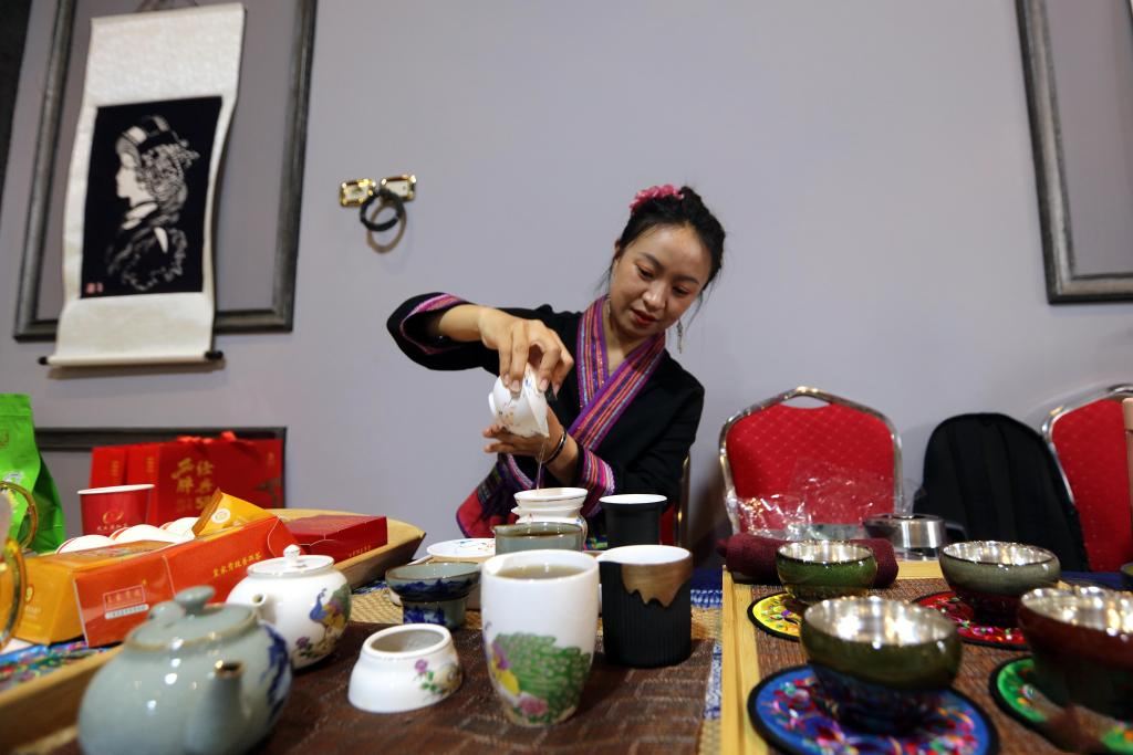 Chinese tea culture event held in Jordan