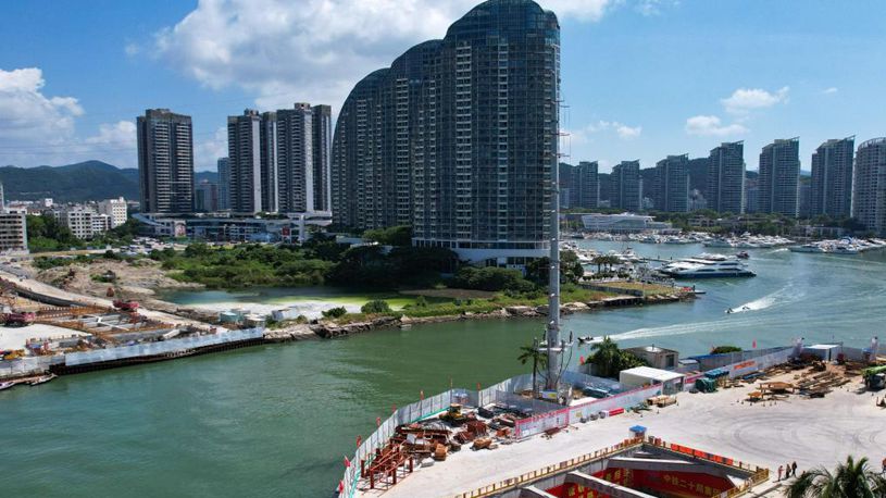 Sanya River estuary passage project makes steady progress