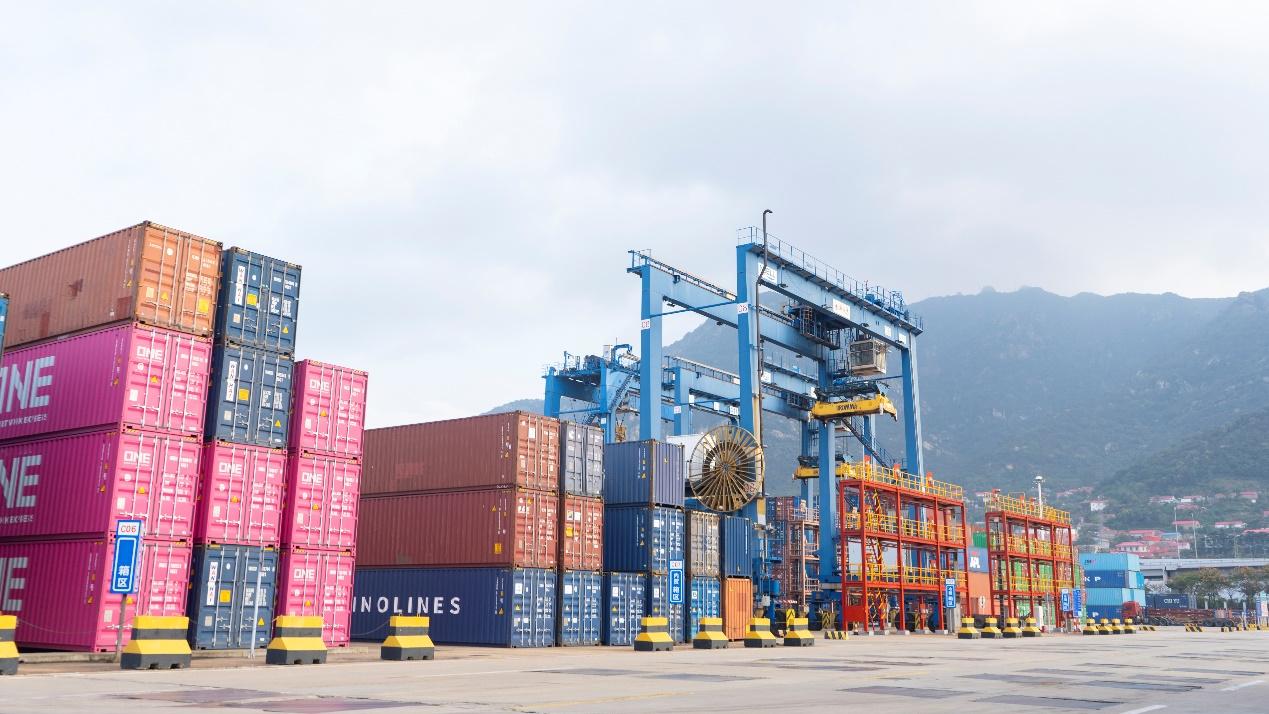 LAC countries wowed by smart parking garage in Lianyungang Port E China