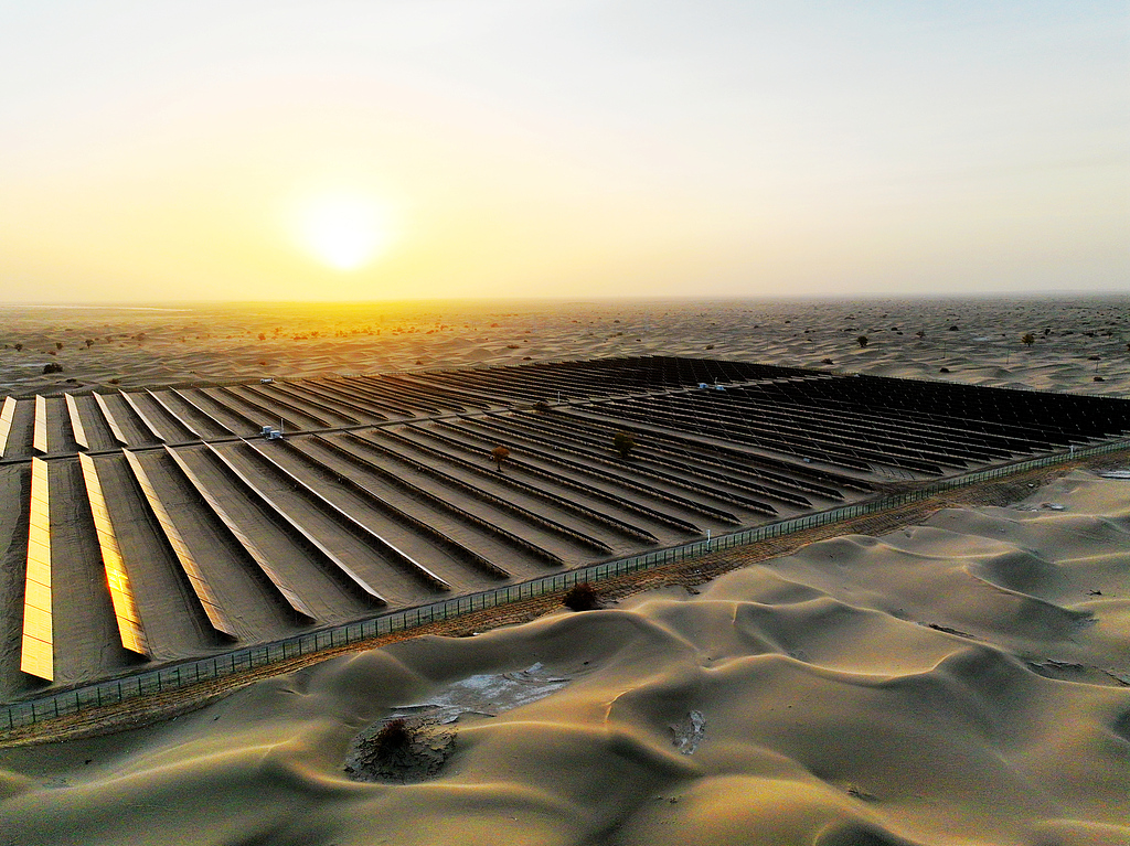Innovative approaches to combating desertification in Xinjiang