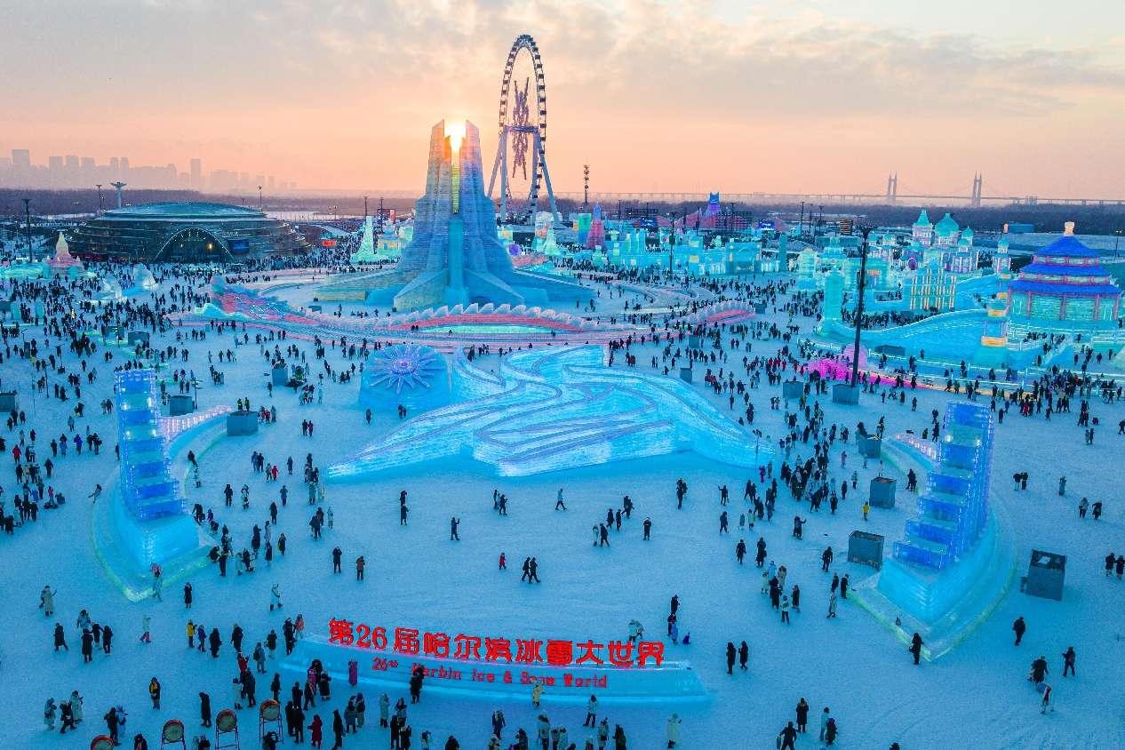 Ice, snow tourism continues to boom in NE China's Harbin