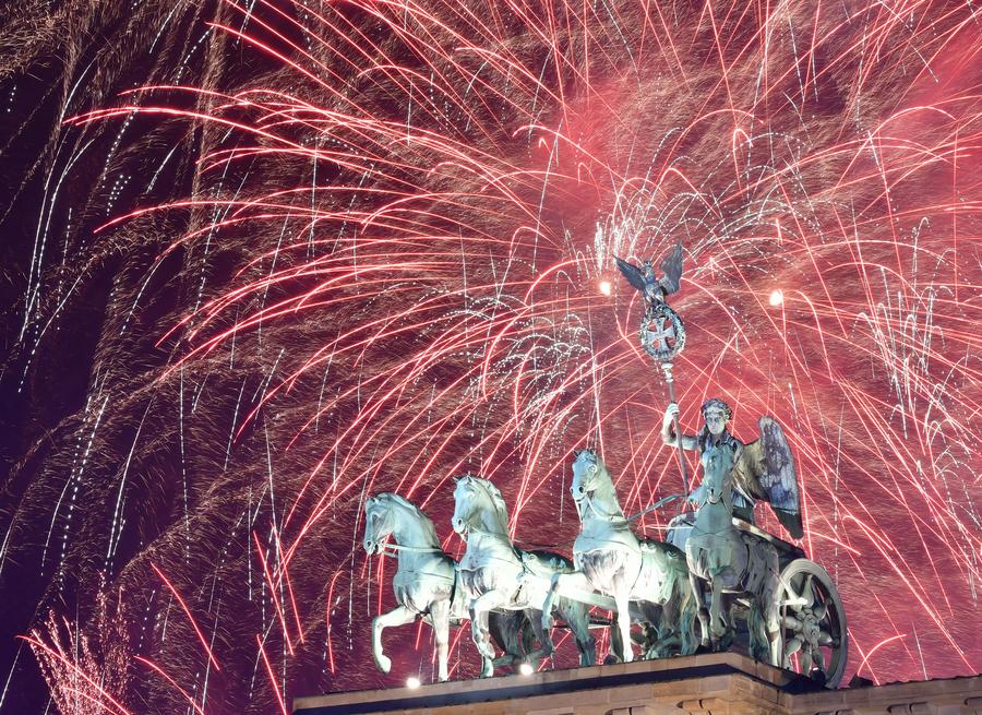 Chinese fireworks add festive cheer to global New Year celebrations