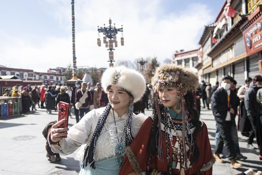 Infrastructure, ecology, post-quake recovery among Xizang's top agendas in 2025
