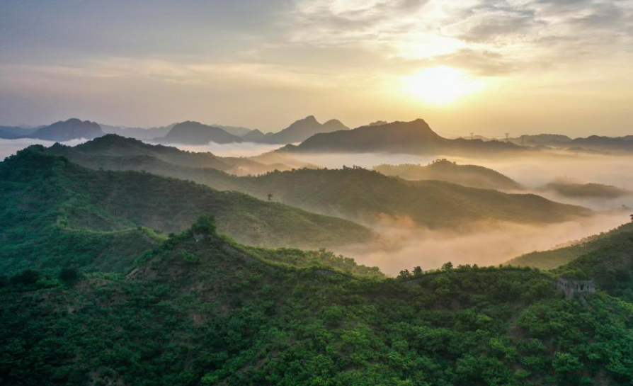 Morning scenery at Great Wall in Zunhua City, China's Hebei
